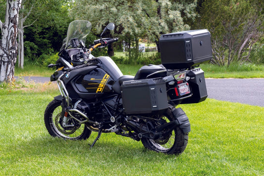 Riding to Alaska (and back) with Hard Cases by Furchtlos
